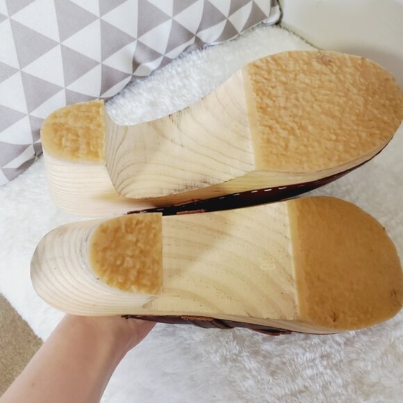 Brown Leather Clogs with Fringe Detail - Picture 15 of 16